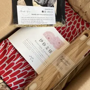 Wooden Magnetic Closures for Textile Wrapped Handbags